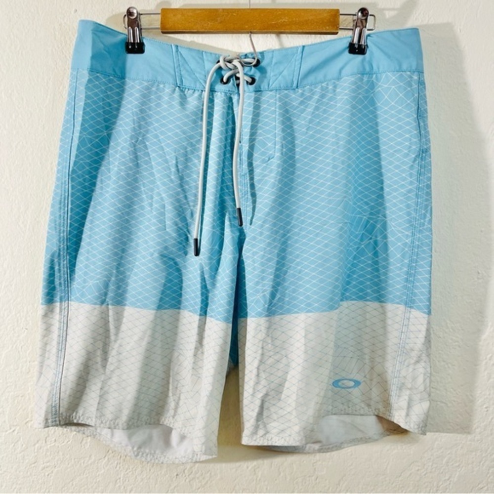 Oakley Performance Fit Men Board Shorts Size 34 Blue/Gray High Rise Swim Summer